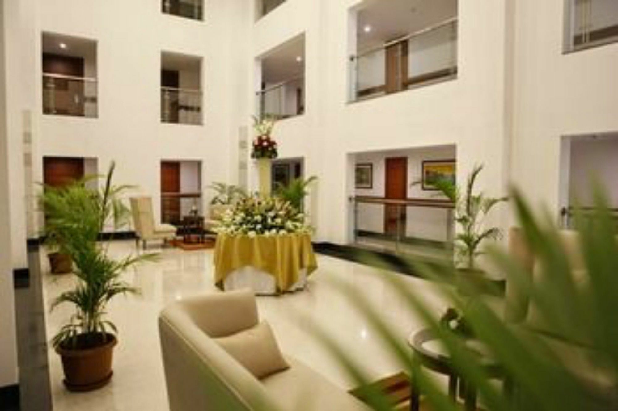 Lemon Tree Hotel Shimona Chennai Exterior photo